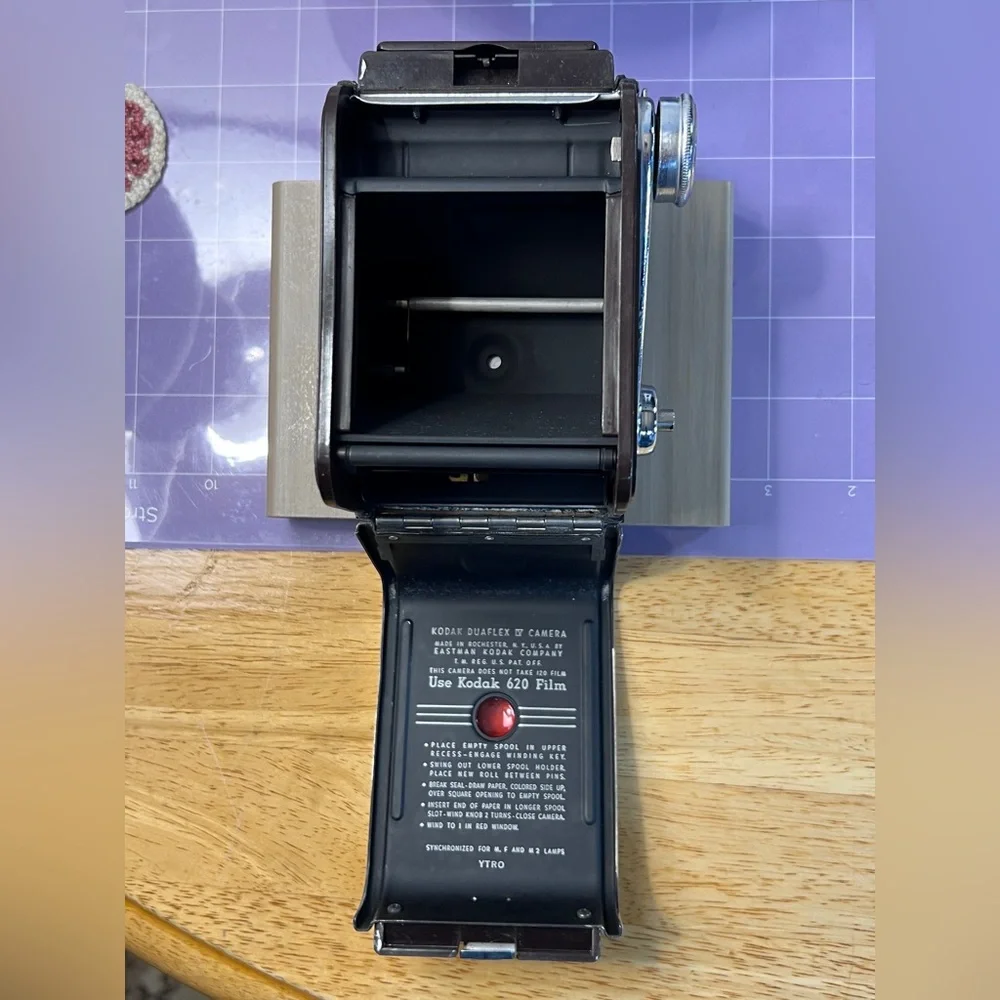 Vintage Kodak Duaflex IV TLR Camera - 620 Film - Kodet Lens - Display or Prop
